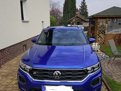 Używany VW T-Roc R 150 KM (110 kW) 2021 Niebieski SUV