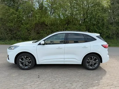Gebraucht Ford Kuga 190 PS (139 kW) 2021 Weiß SUV