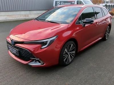 Rot Neu 2025 Toyota Corolla Kombi | 37.990 €
