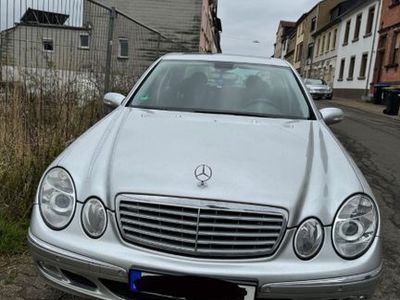 Mercedes E320