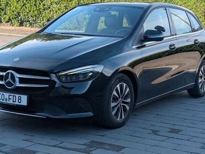 Mercedes B200