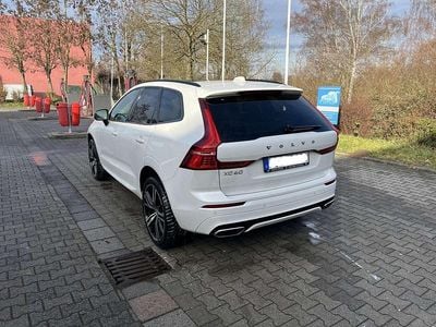 Weiß Gebraucht 2021 Volvo XC60 R-Design SUV | 33.000 € (Fairer Preis)