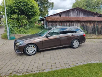 Gebraucht Mercedes E350 Avantgarde 252 PS (185 kW) 2013 Braun Limousine