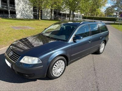 Usata VW Passat 136 CV (100 kW) 2004 Blu Station wagon