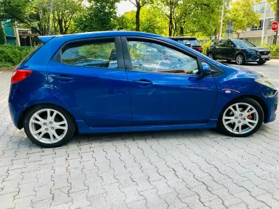 Gebraucht Mazda 2 103 PS (75 kW) 2008 Blau Kleinwagen