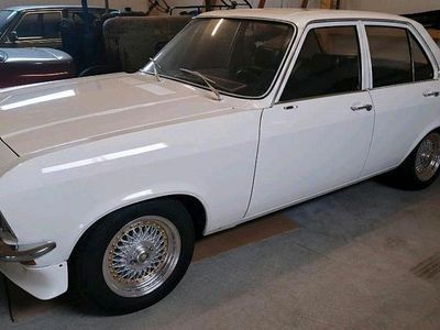Usado Opel Ascona 90 HP (66 kW) 1972 Branco Sedan