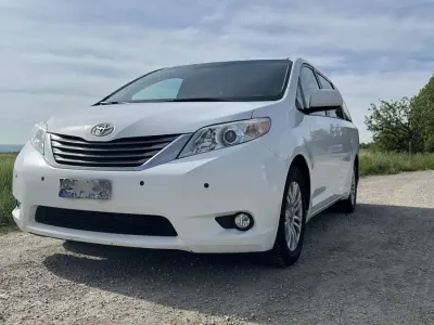 Gebraucht Toyota Sienna XLE 266 PS (195 kW) 2012 Weiß Van / Kleinbus