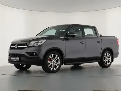 Gebraucht SsangYong Musso Quartz 181 PS (133 kW) 2018 Grau Pickup