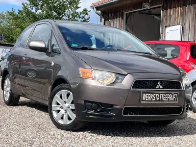 Gebraucht Mitsubishi Colt 95 PS (69 kW) 2011 Braun Kleinwagen