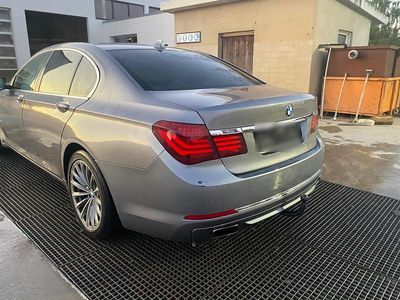 BMW 740