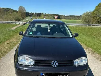 Gebraucht VW Golf IV Basis 75 PS (55 kW) 2000 Schwarz Limousine