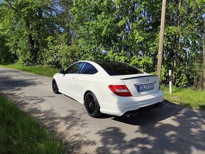 Weiß Gebraucht 2011 Mercedes C250 AMG line Coupé | 11.800 € (Teuer)