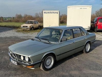 Gebraucht BMW 528 250 PS (183 kW) 1983 Grün Limousine