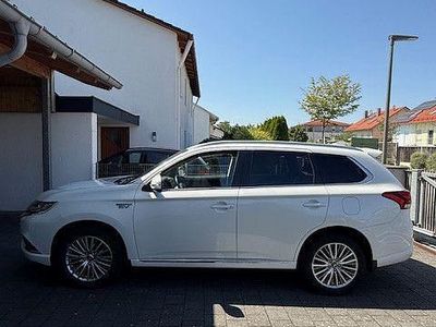 Mitsubishi Outlander P-HEV