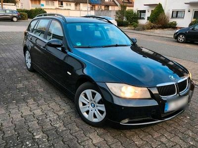 Gebraucht BMW 320 150 PS (110 kW) 2007 Schwarz Kombi