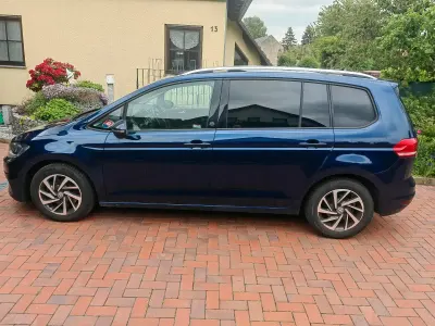 Gebraucht VW Touran Sound 150 PS (110 kW) 2017 Blau Van / Kleinbus