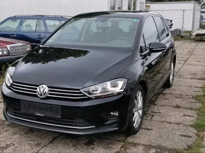 Gebraucht VW Golf Sportsvan Highline 122 PS (89 kW) 2016 Schwarz Van / Kleinbus