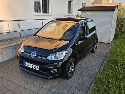 Schwarz Gebraucht 2017 VW up! move up! Kleinwagen | 9.900 € (Teuer)