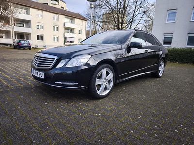 Schwarz Gebraucht 2012 Mercedes E300 Limousine | 9.500 € (Guter Preis)