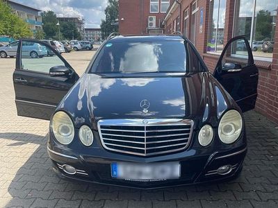 Mercedes E320