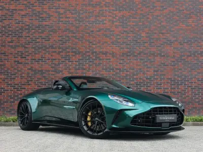 Gebraucht Aston Martin V8 Vantage 665 PS (489 kW) 2025 Grün Cabrio