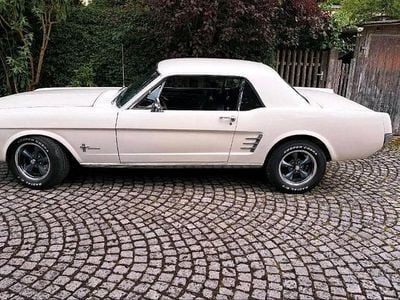 Usata Ford Mustang 200 CV (147 kW) 1966 Bianco Coupé