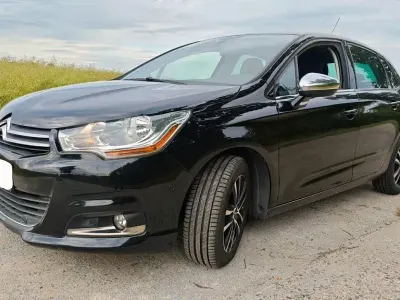 Używany Citroën C4 SELECTION 131 KM (96 kW) 2014 Czarny Sedan/Limuzyna