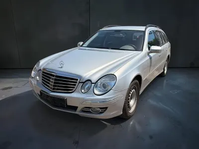 Gebraucht Mercedes E320 Avantgarde 224 PS (164 kW) 2006 Silber Kombi