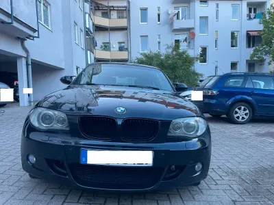 Gebraucht BMW 2000 M Sport 122 PS (89 kW) 2007 Schwarz Limousine