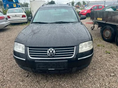 Gebraucht VW Passat 150 PS (110 kW) 2001 Schwarz Kombi