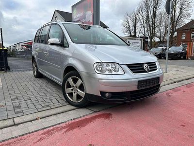 Gebraucht VW Touran Highline 116 PS (85 kW) 2005 Reflexsilber metallic Van / Kleinbus