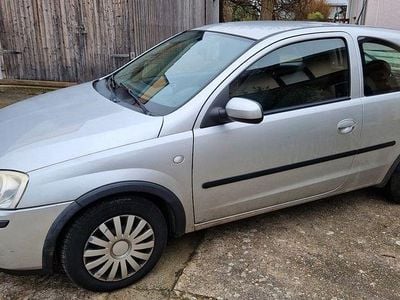 Silber Gebraucht 2003 Opel Corsa Limousine | 900 € (Guter Preis)