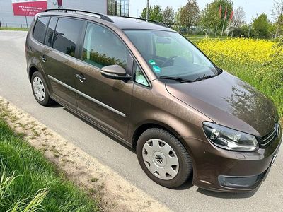 Second-hand VW Touran 105 CP (77 kW) 2014 Maro Monovolum