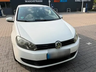 Gebraucht VW Golf VI 80 PS (58 kW) 2009 Weiß Limousine