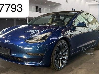 Blau Gebraucht 2022 Tesla Model 3 Performance Limousine | 31.450 € (Guter Preis)