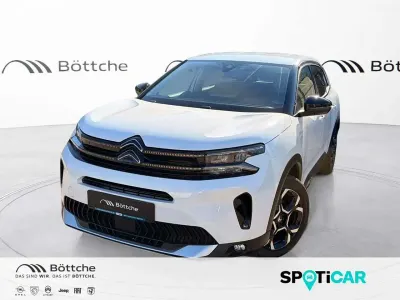 Gebraucht Citroën C5 Aircross PureTech 131 PS (96 kW) 2023 Lack weiss banquise/typ aussenverkleidung spiegel flach standard SUV