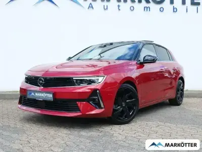 Usata Opel Astra Ultimate 181 CV (133 kW) 2022 Rosso Utilitaria