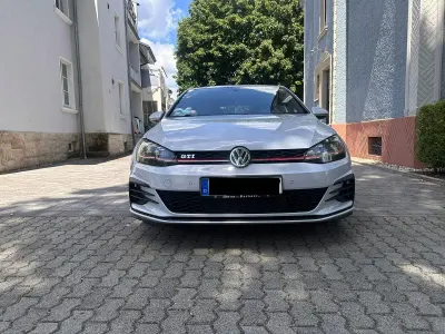 Gebraucht VW Golf VII GTI 230 PS (169 kW) 2018 Weiß Limousine
