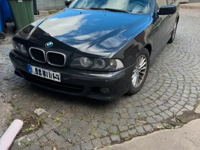 Gebraucht BMW 530 193 PS (141 kW) 2001 Schwarz Kombi