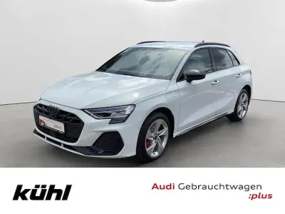 Gebraucht Audi A3 Sportback e-tron Comfort 272 PS (200 kW) 2026 Gletscherweiß metallic Kleinwagen