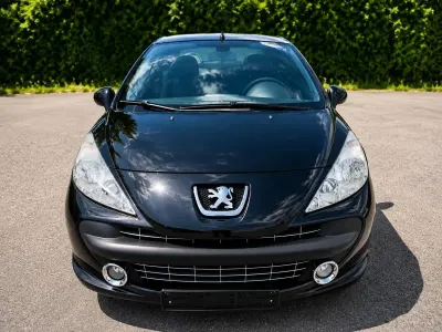 Gebraucht Peugeot 207 CC 120 PS (88 kW) 2008 Schwarz Cabrio