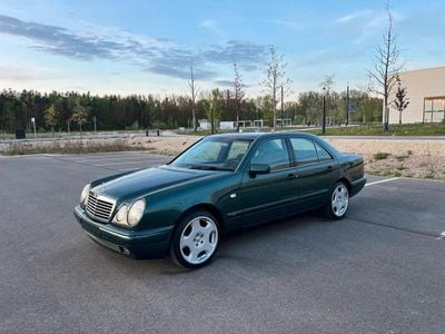 Mercedes E240