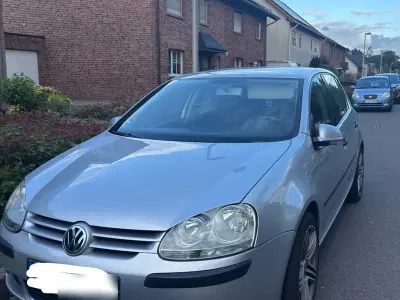 Gebraucht VW Golf V 75 PS (55 kW) 2004 Silber Kleinwagen