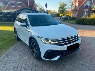 Second-hand VW Tiguan R 320 CP (235 kW) 2023 Alb SUV