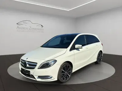 Gebraucht Mercedes B220 Sport 184 PS (135 kW) 2014 Weiß Van / Kleinbus