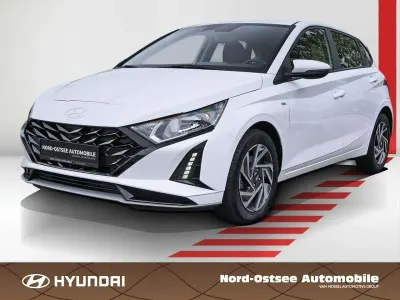 Gebraucht Hyundai i20 Trend 101 PS (74 kW) 2024 Weiß Kleinwagen