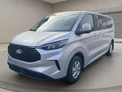 Nouă Ford Tourneo 2026 Andere Monovolum