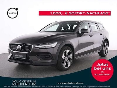 Gebraucht Volvo V60 CC Plus 197 PS (144 kW) 2024 Grau Kombi