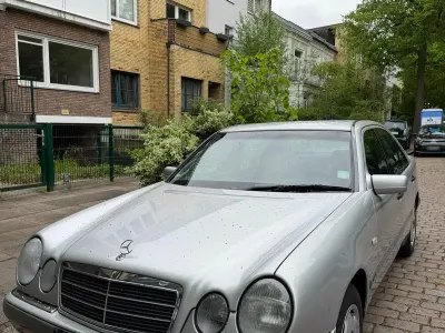 Usata Mercedes E240