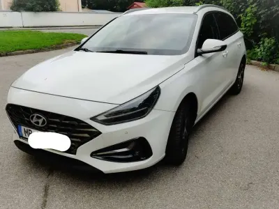 Gebraucht Hyundai i30 Trend 120 PS (88 kW) 2022 Weiß Kombi